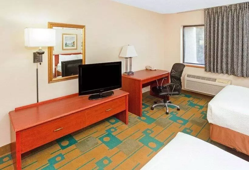 سوئیت پرزیدنت, La Quinta Inn By Wyndham Milwaukee Airport / Oak Creek