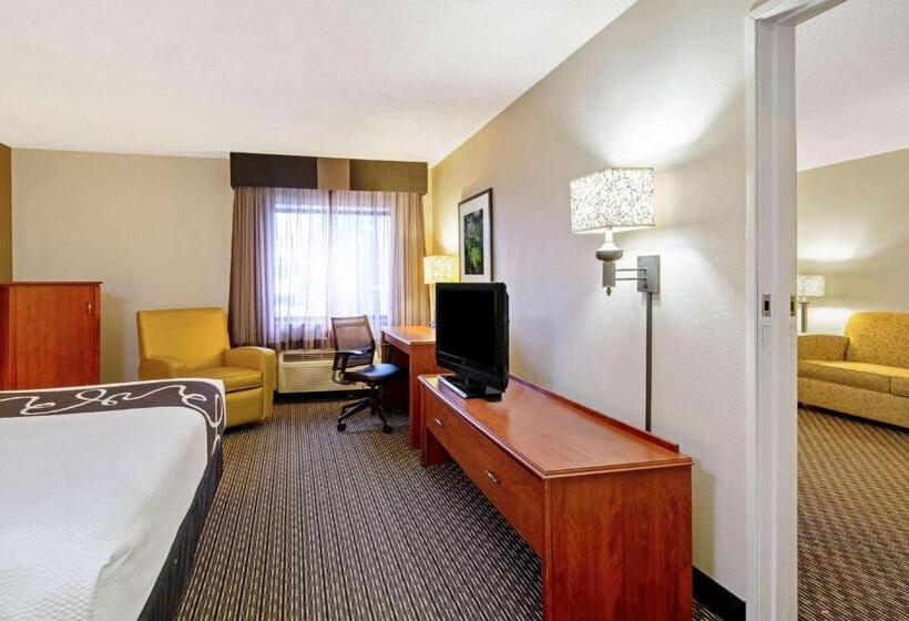 Люкс Deluxe Кровать Кинг, La Quinta By Wyndham Harrisburg Airport Hershey
