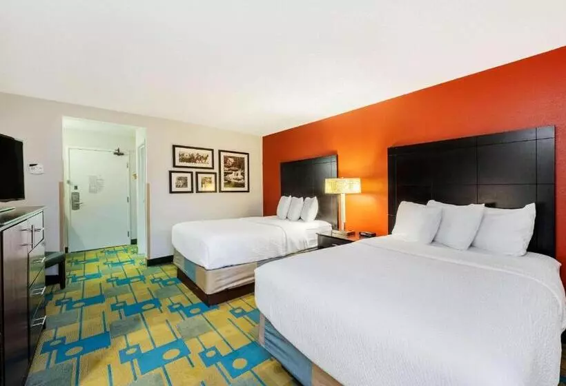 2ダブルベッドのスタンダードルーム, La Quinta By Wyndham Mansfield Oh