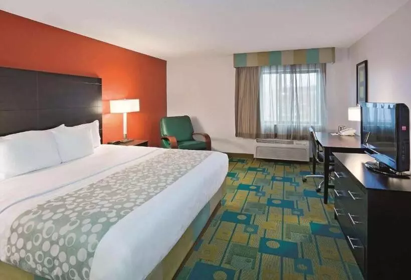 キングサイズベッドのスタンダードルーム, La Quinta By Wyndham Mansfield Oh