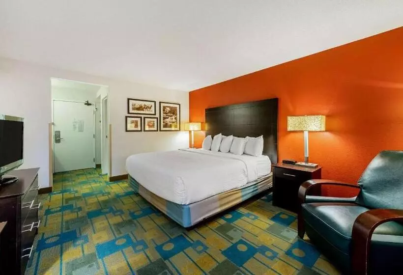 キングサイズベッドのデラックススイート, La Quinta By Wyndham Mansfield Oh