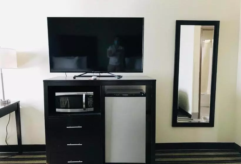 身障者適用キングサイズベッドルーム, Quality Inn & Suites