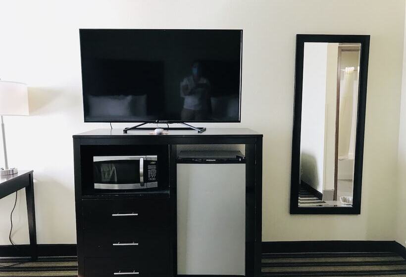 غرفه قياسيه سريرين مزدوجين, Quality Inn & Suites