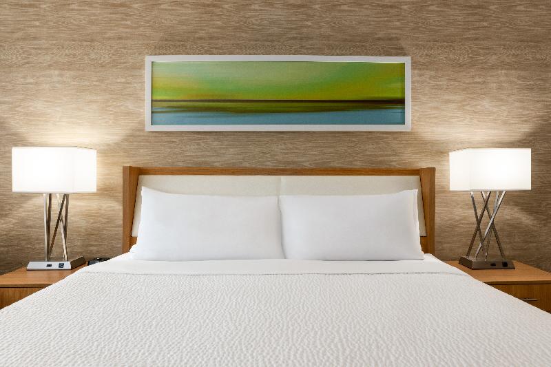 חדר סטנדרט עם מיטת קינג, Holiday Inn Miami Beachoceanfront, An Ihg