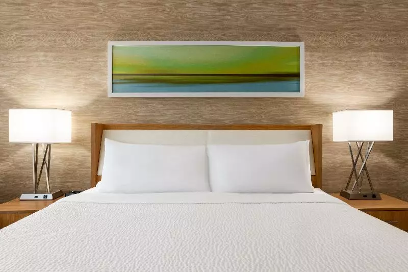 اتاق استاندارد با تخت بزرگ, Holiday Inn Miami Beachoceanfront, An Ihg