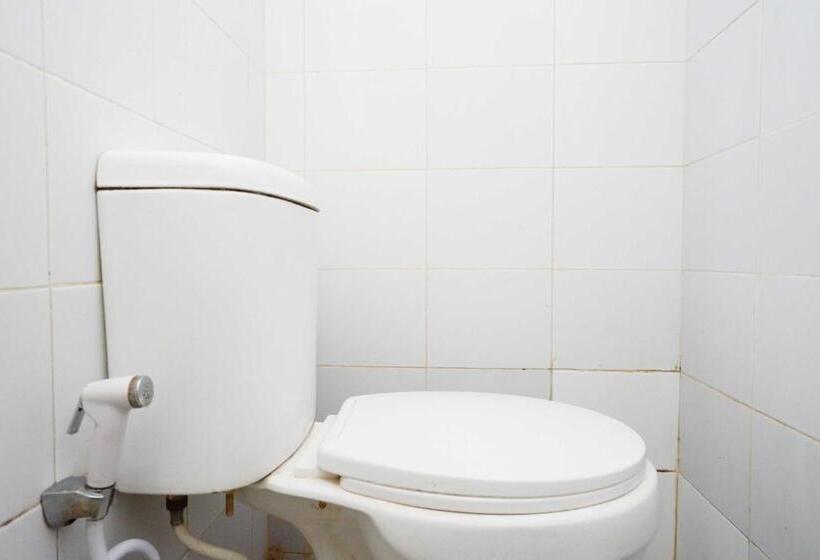 家庭间, Reddoorz Near Rsud Margono Purwokerto 3