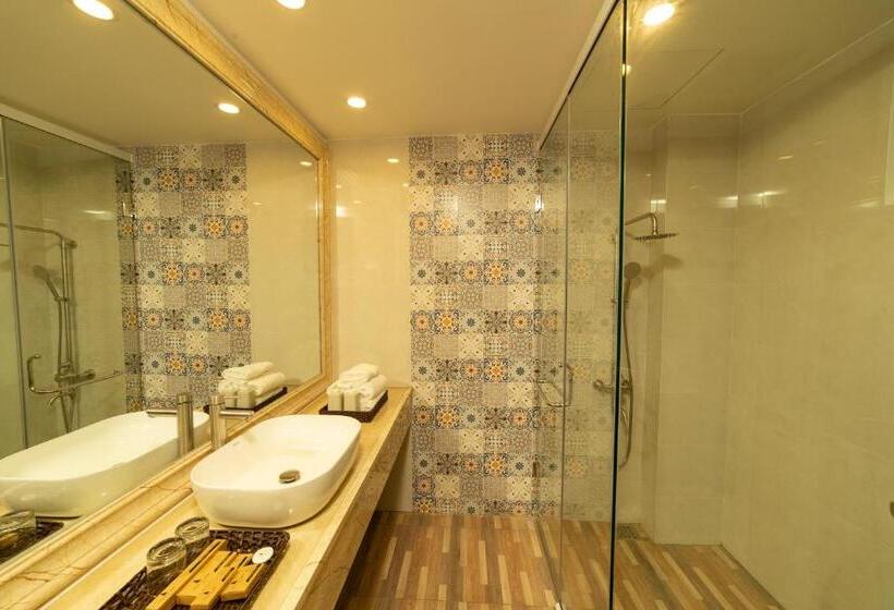 اتاق لوکس با چشمانداز باغ, Romeo & Juliet S Hồ Tuyền Lâm Dalat