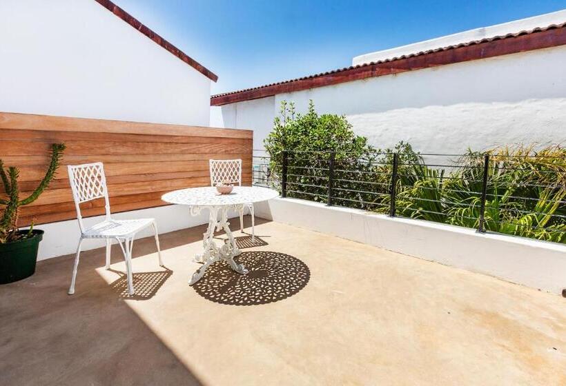 اتاق استاندارد با بالکن, Atsupers Accommodation