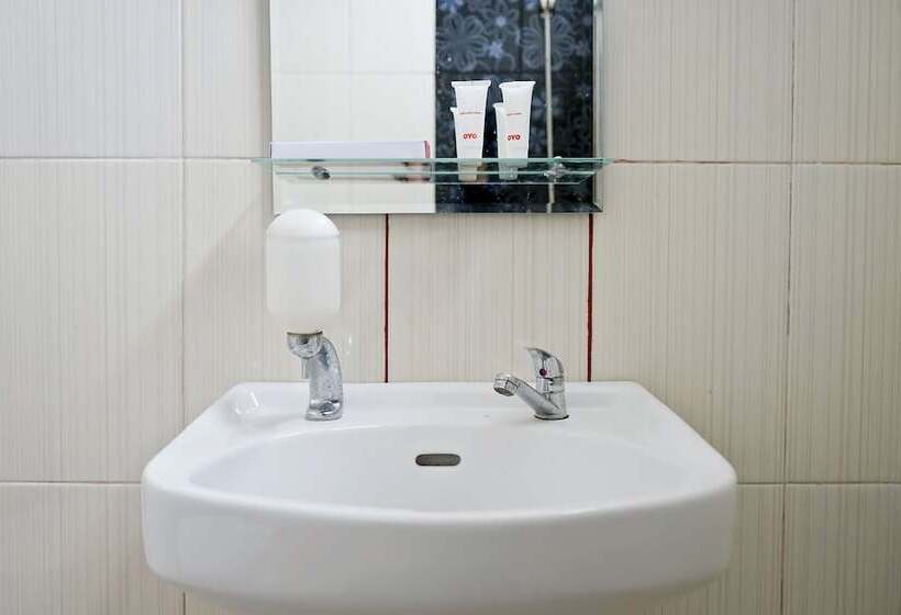 家庭套房, Oyo 1167 Home Sty Residence