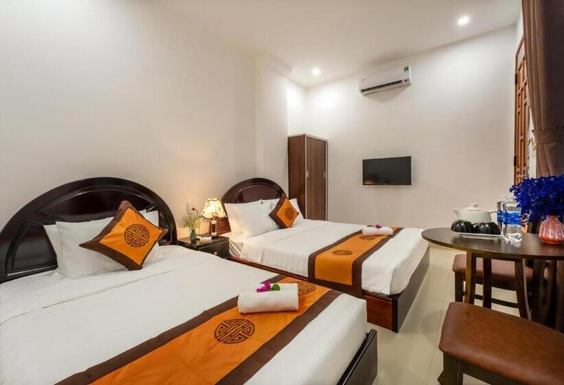 اتاق خانوادگی, Sam Sam Homestay