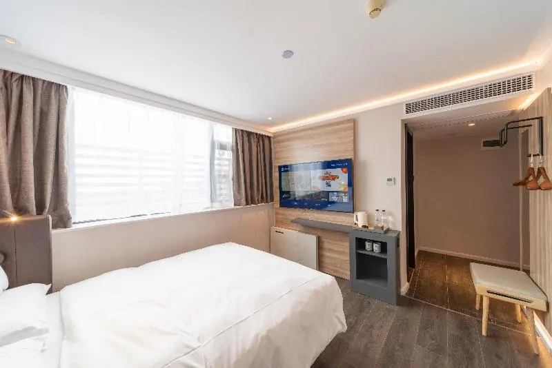 身障者適用キングサイズベッドルーム, Holiday Inn Express & Suites Beaver Dam, An Ihg