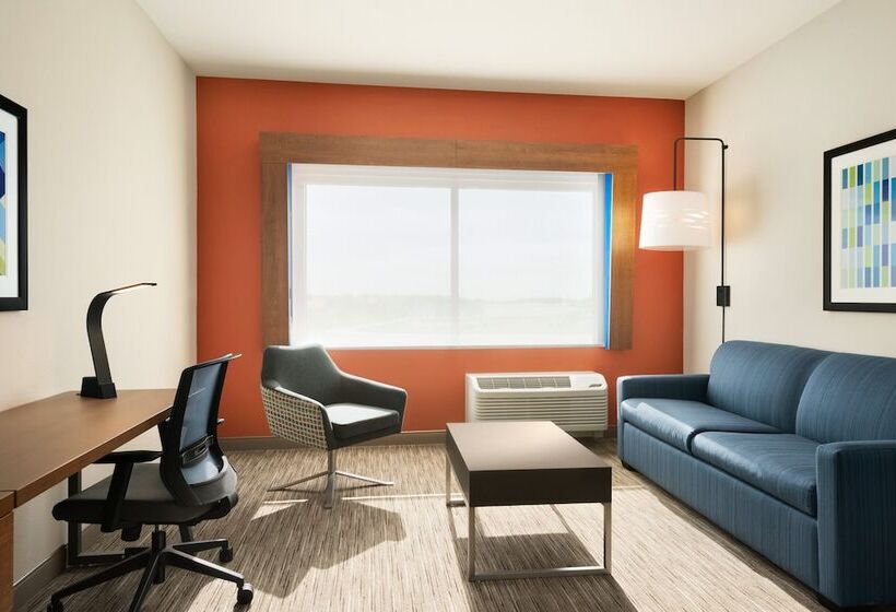 جناح, Holiday Inn Express & Suites   Beaver Dam, An Ihg