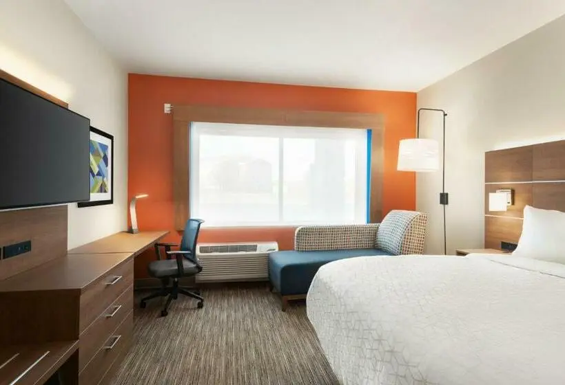 身障者適用キングサイズベッドルーム, Holiday Inn Express & Suites Beaver Dam, An Ihg