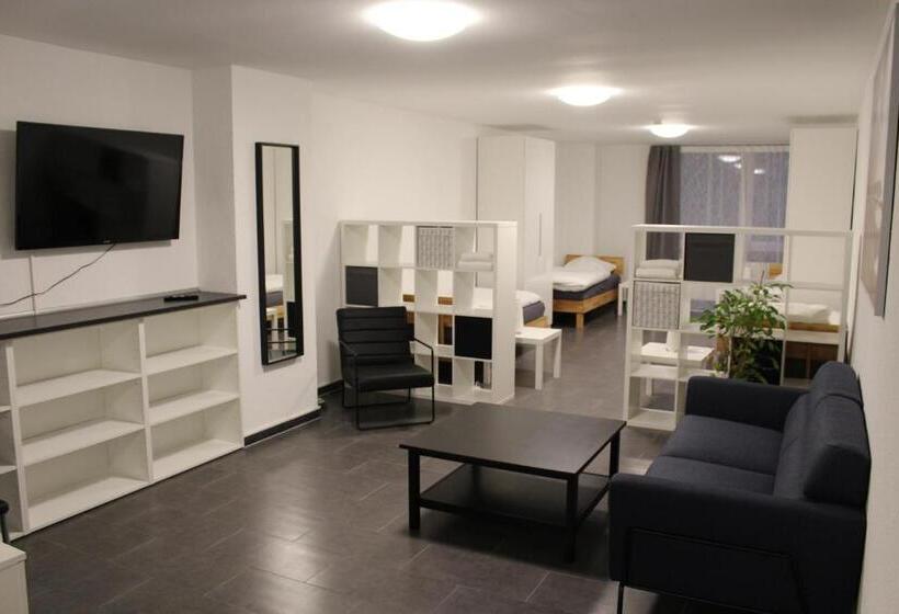 스탠다드 스튜디오, Libarty Appartments