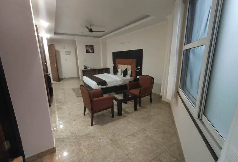 اتاق اکونومی, White Pearl