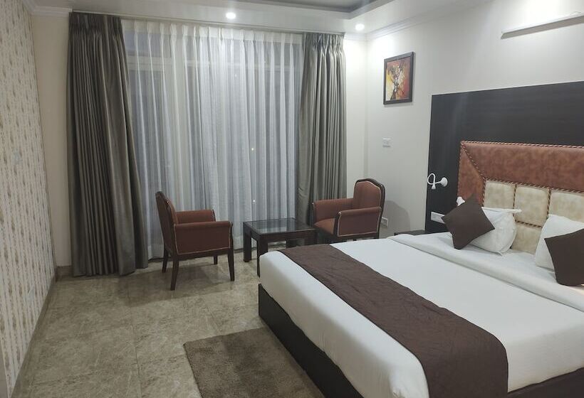 اتاق اکونومی, White Pearl