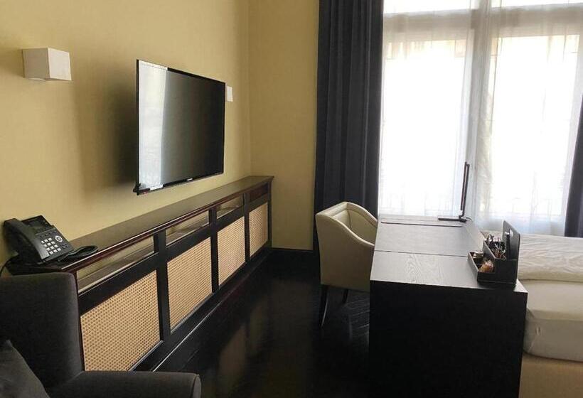 バルコニー付きシングルスタンダードルーム, Hollerbusch