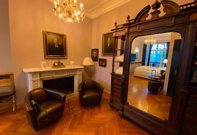 ガーデンビュースイート, Hollerbusch