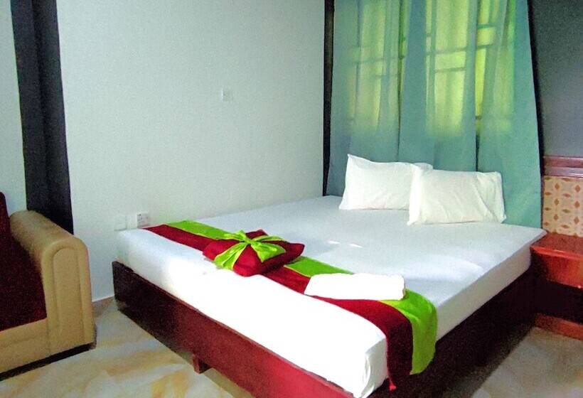 اتاق لوکس, Ellisa Hospitality And