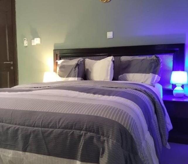 اتاق اکونومی یک تخته, Ellisa Hospitality And