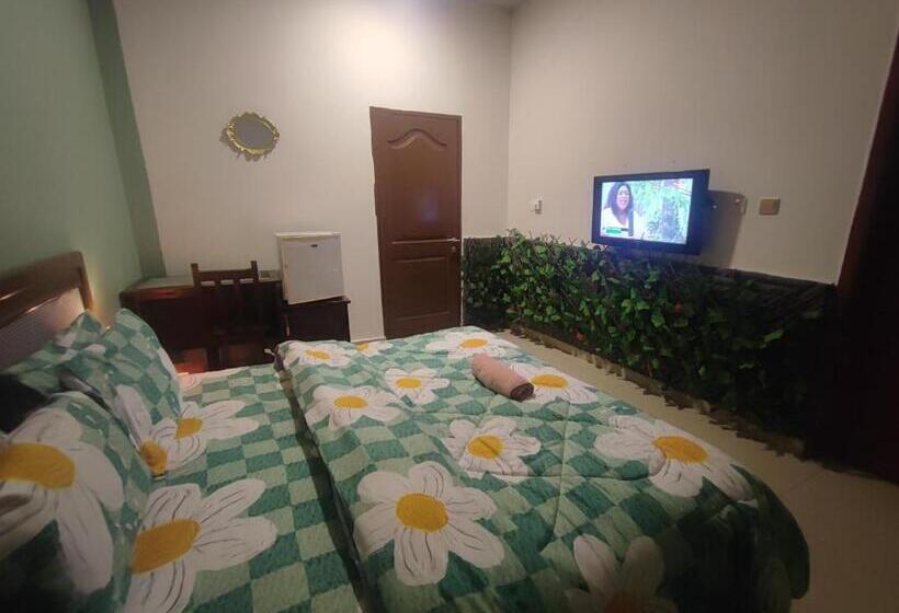 اتاق لوکس, Ellisa Hospitality And