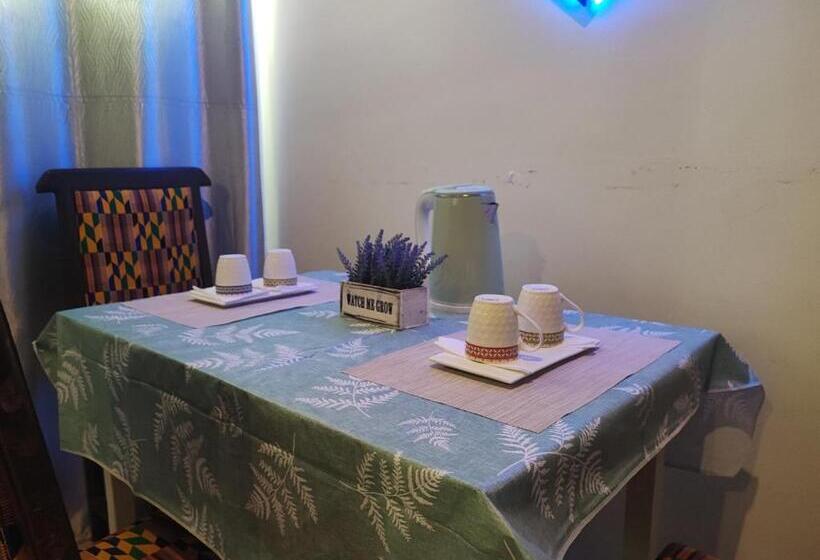 اتاق خانوادگی با چشم‌انداز جانبی دریا, Ellisa Hospitality And