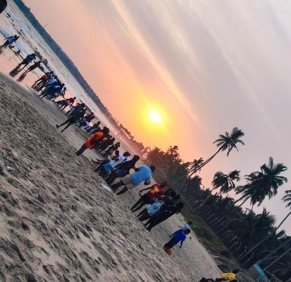 سوییت, Ellisa Hospitality And