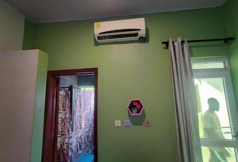 سوییت, Ellisa Hospitality And