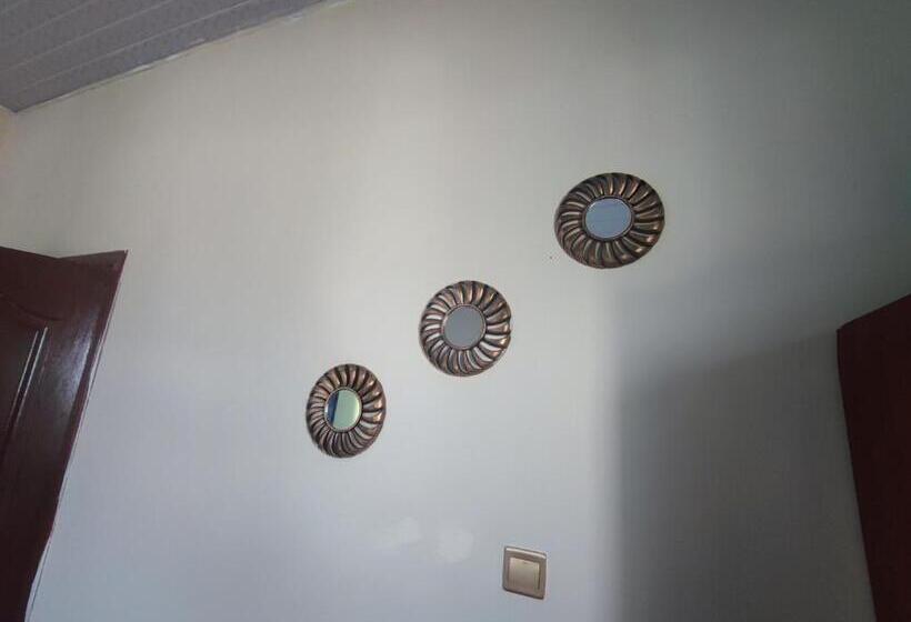 سوییت, Ellisa Hospitality And