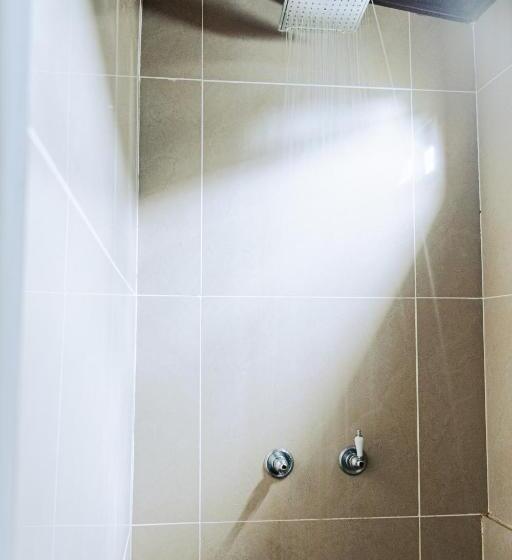 スタンダードルーム, El Gato Rojas Surf Hostel