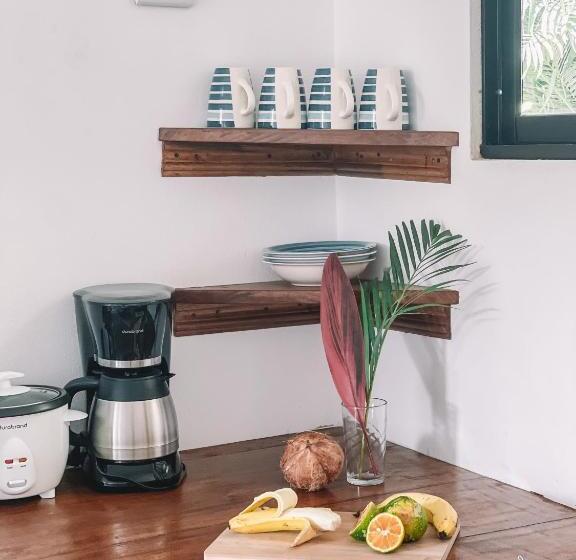 キングサイズベッドのデラックススイート, El Gato Rojas Surf Hostel