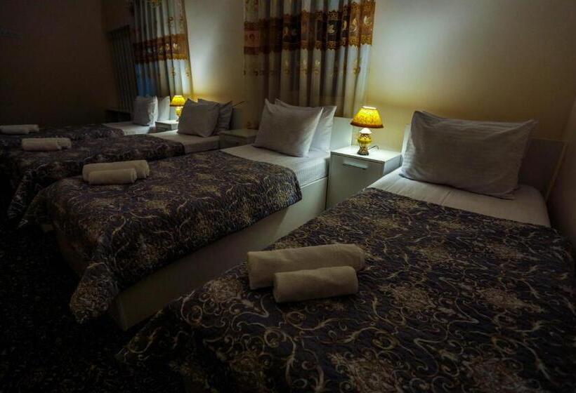 4인용 스탠다드 룸, Rudakiy Guest House