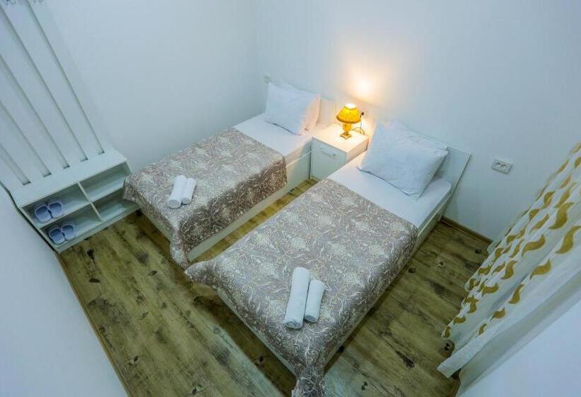 스탠다드 룸, Rudakiy Guest House