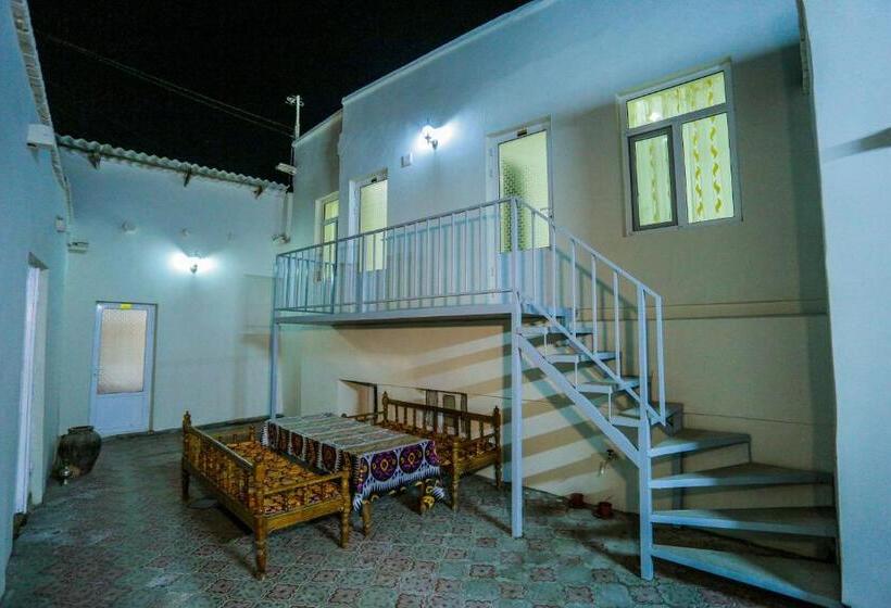 패밀리 룸, Rudakiy Guest House