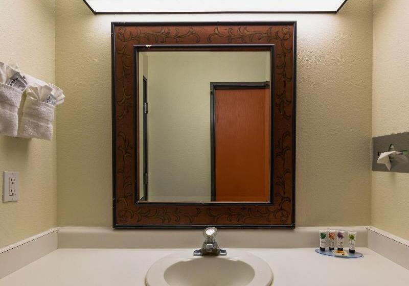 غرفة قياسية, Best Western Capital City Inn