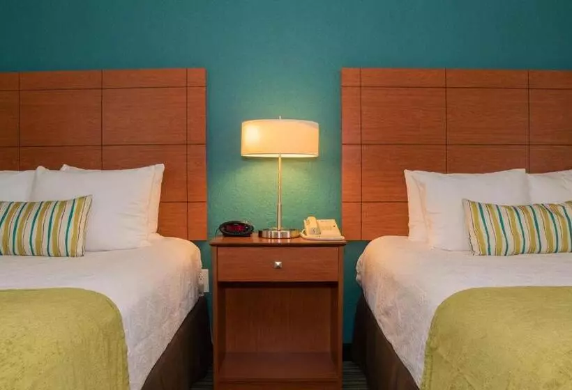 اتاق استاندارد چهارنفره با بالکن, Palm Tree Club Miami