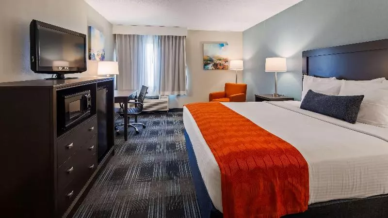 キングサイズベッドのスタンダードルーム, Best Western Plus Alexandria Fort Belvoir