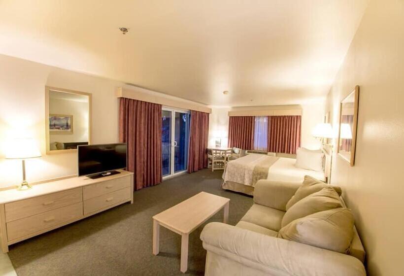 Deluxe Suite King Bed, North Shore Inn At Lake Mead