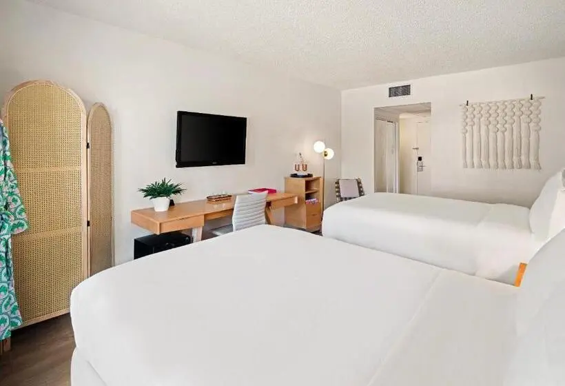 バルコニー付スタンダード4ベッドルーム, Palm Tree Club Miami