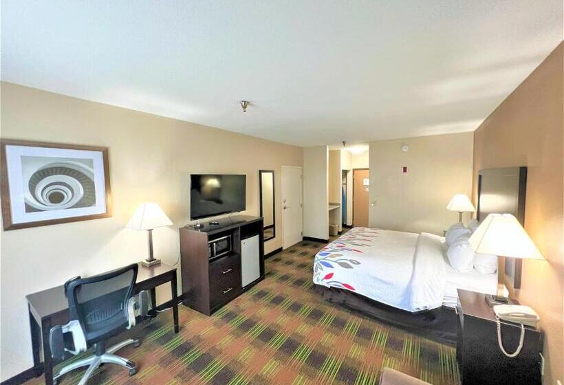 适合残疾人士使用的带超级大床的标准间, Trident Inn & Suites New Orleans