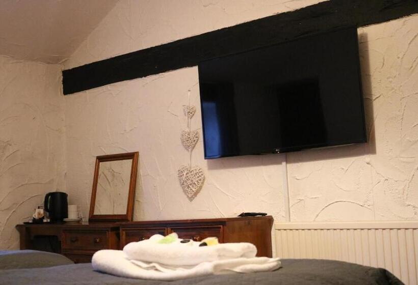 Номер Стандарт, Black Dog Inn