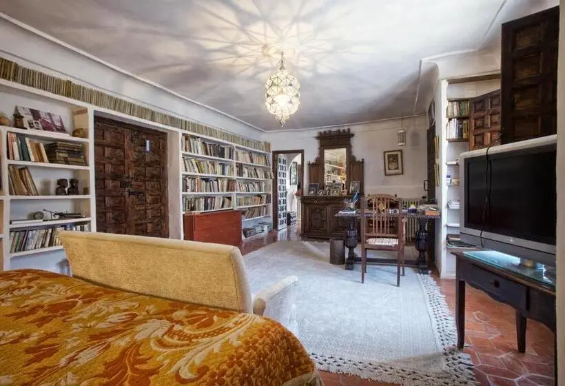 デラックススイート, Casa Palaciega El Cuartel