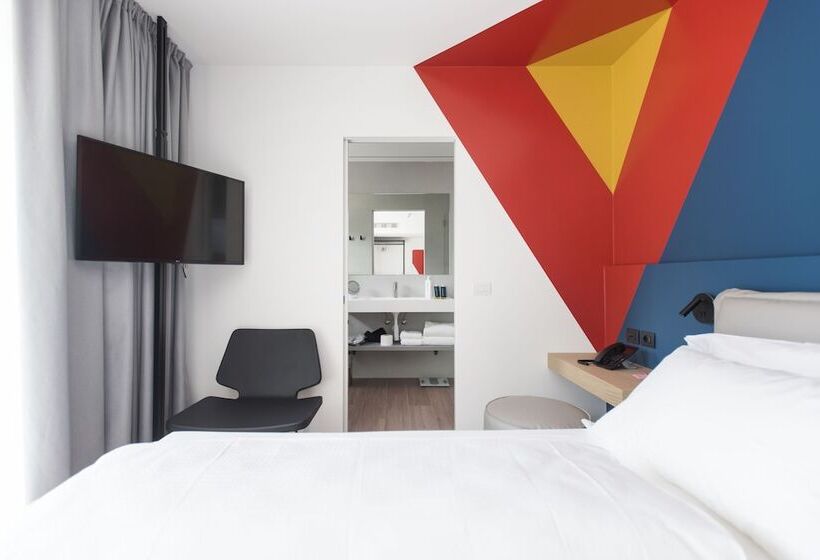 수피리어 룸, Hoody Active & Happiness