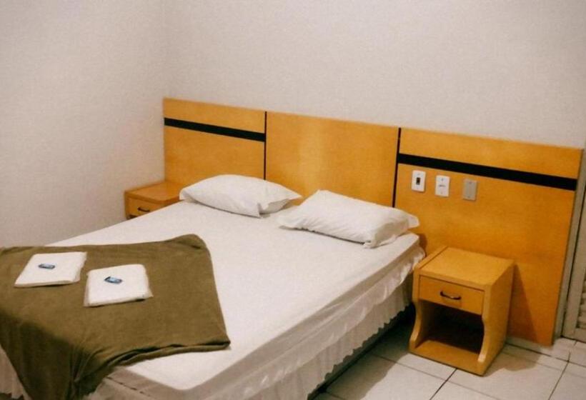 חדר סופריור לארבעה, Itamaraty