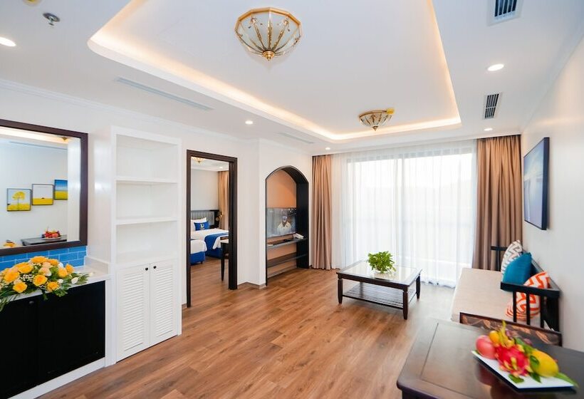 سوییت لوکس, D Lioro Hotel & Resort