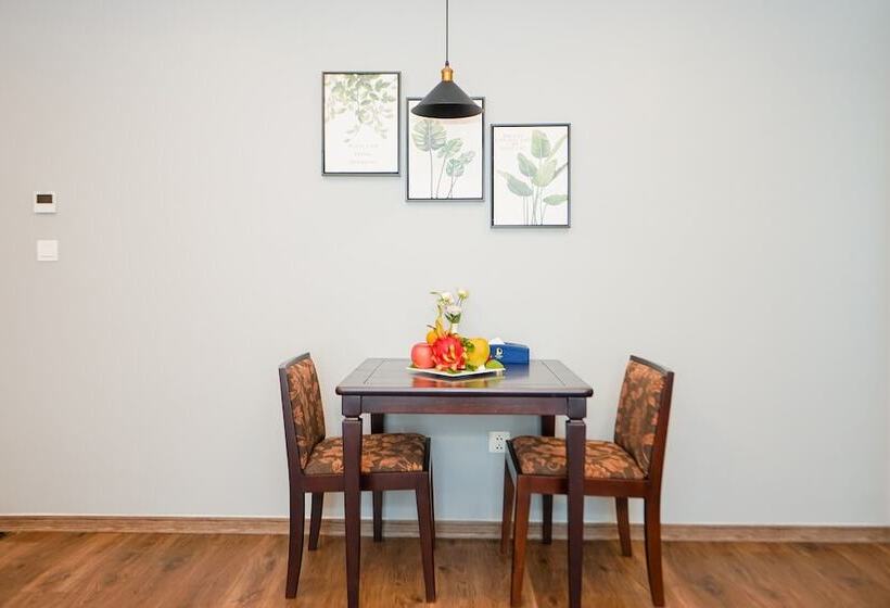 سوییت لوکس, D Lioro Hotel & Resort