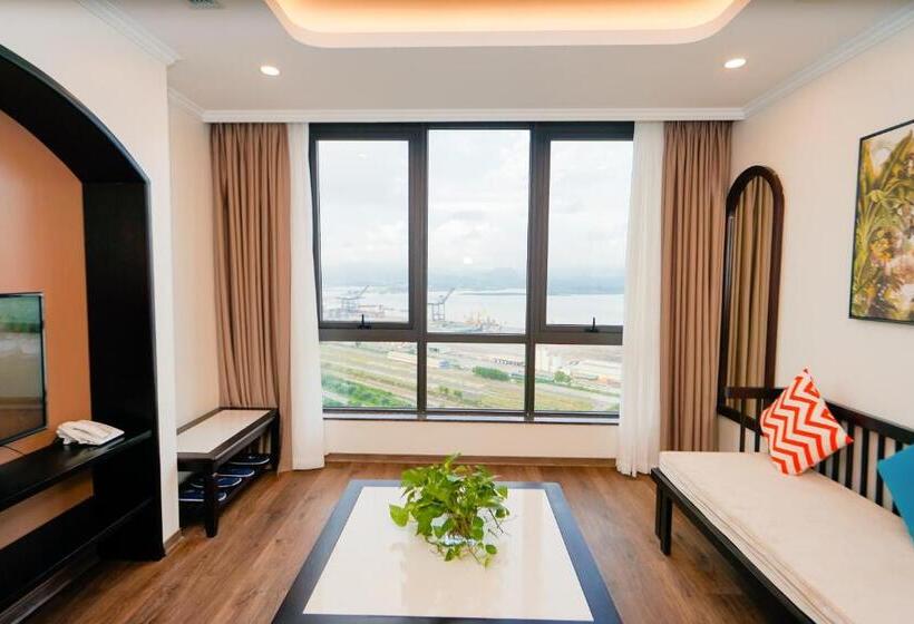 سوییت با چشمانداز دریا, D Lioro Hotel & Resort