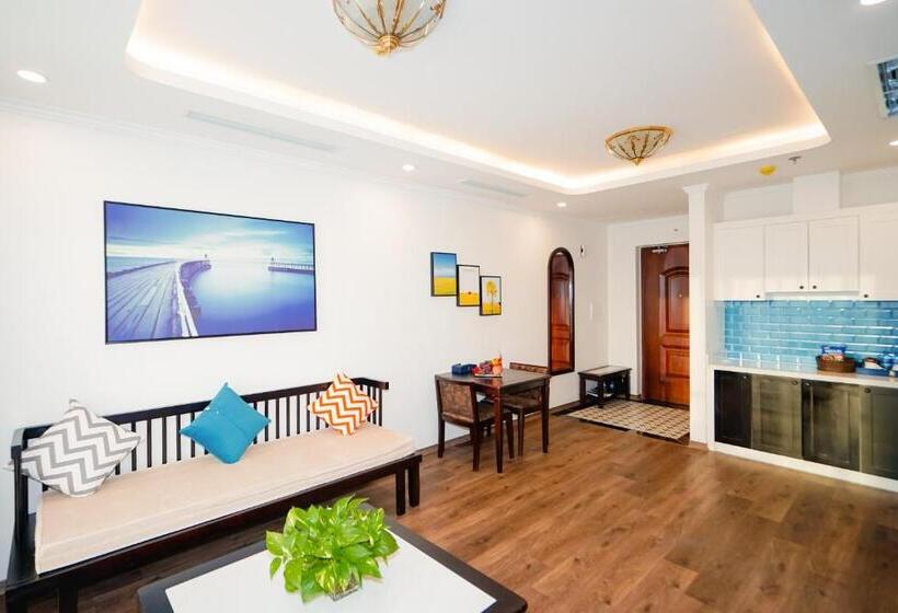 سوئیت با بالکن, D Lioro Hotel & Resort