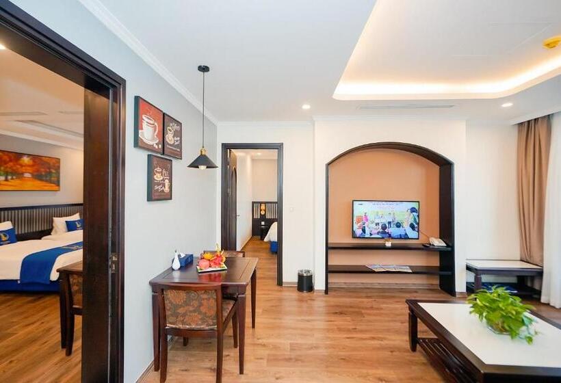 سوییت خانوادگی, D Lioro Hotel & Resort