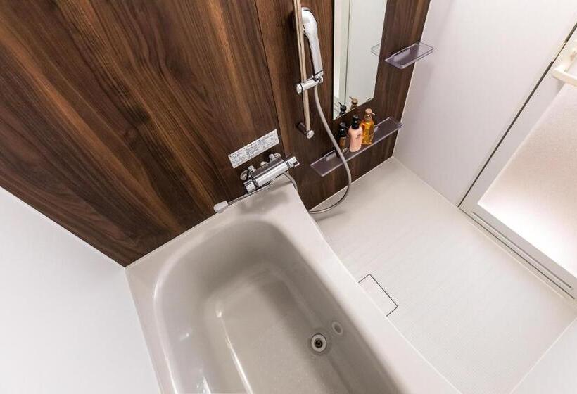 חדר סטנדרט, Mr.kinjo In Color Z Kuninda